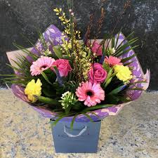A card with sunshine, hugs and flowers to wish a great day. Brighten Your Day Hand Tied Bbl Design Ecommerce