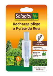 Piège écologique à suspendre pour attirer et détruire la pyrale du buis mâles, grâce à un appât sexuel efficace. Recharge Piege Pyrale Du Buis Solabiol Leroy Merlin