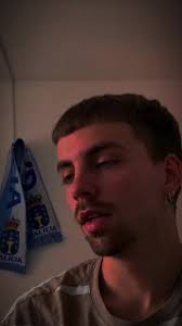 Cómo Pasó: La Canción Romántica de Ela Taubert