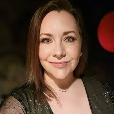 Allison Perry's Instagram, Twitter & Facebook