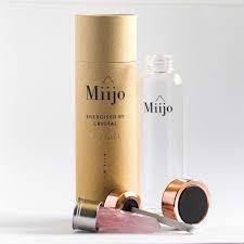 Miijo Crystal Water Bottles act as a constant reminder of your intentions.  Choose a crystal that resonates with you, cleanse & inf… | Bottle,  Crystals, Water bottle