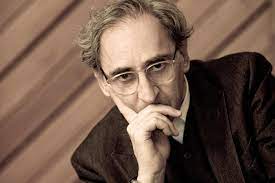 Franco battiato, all'anagrafe francesco battiato (ionia, 23 marzo 1945), è un cantautore, compositore, musicista, regista e pittore italiano. Mmpdg3hsbagmgm