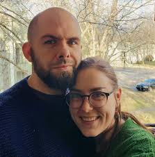 Hope y'all actually add this it isn't a skin for c00lkidd but I thought it  would be cool or rather c00l to have a killer to be a kid too pls balance