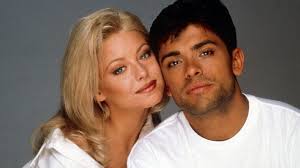 Inside Kelly Ripa's Love-at-First-Sight Moment With Mark Consuelos