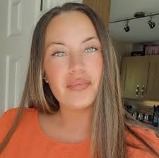 Can I deposit money in the post office in town or is it shut. I can't be  bothered walking all the way up Cwmtillery