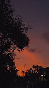 11 gambar langit senja terbaik langit fotografi tempat. Tumblr Aesthetic Backgrounds Background Dark Aesthetic Background Dark