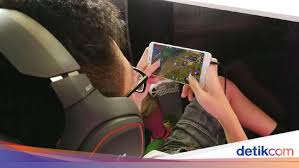 Ada banyak cara yang bisa dilakukan untuk mengatasi kecanduan bermain game, beberapa di antaranya seperti berikut ini: 5 Dampak Keasyikan Main Game Moba