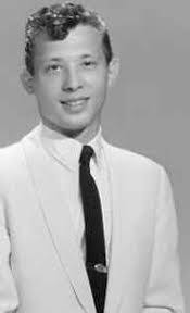 Danielle Farina's Instagram, Twitter & Facebook