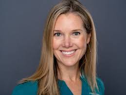 Karen Auker's Instagram, Twitter & Facebook