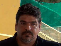 Schon als kind stand er in kleineren rollen vor der kamera. Hugo Maradona Conto Como Se Entero De La Muerte De Su Hermano Me Lo Dijo El Que Vende Cigarrillos Infobae