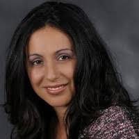 Laura Candelaria's Instagram, Twitter & Facebook