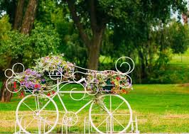 Velo Deco Jardin En 20 Idees A Copier De Toute Urgence Maison 2018 Deco Jardin Jardins Comment Faire Un Jardin