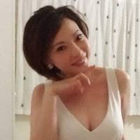 9 “Christine Tong” profil