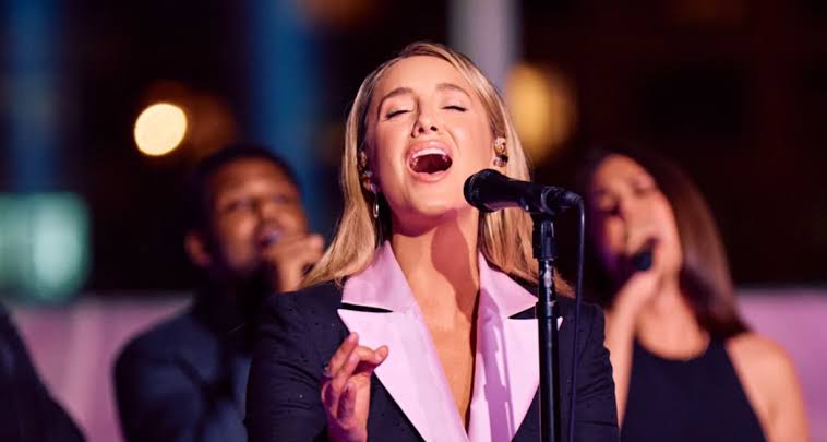 Lainey Wilson Delivers Powerful Performance Of “Amazing Grace” From Site  Where Twin Towers Fell 25 Years Ago During 9/11 Tribute Special