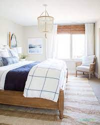 Guest Room Ideas Cozy Tips How To Create A Cozy Guest Bedroom For The Holidays Guestroom Guestbedr Cozy Guest Rooms Small Guest Bedroom Guest Room Decor