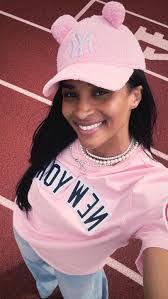 Ciara Ray's Instagram, Twitter & Facebook