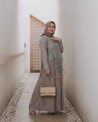 Maybe you would like to learn more about one of these? 40 Model Kebaya Muslim Yang Stylish Dan Trendi Untuk Kondangan Updated 2021 Bukareview