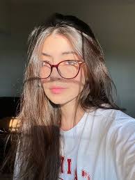 Abril Prado (pradoabril5)