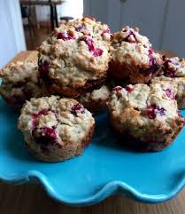 Muffins Aux Canneberges Chocolat Blanc Et Avoine Famille Et Tofu Delicious Desserts Desserts With Biscuits Cake Desserts