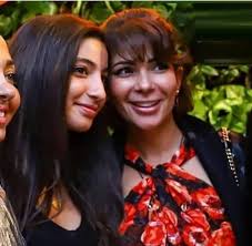 (أصبحنا أصدقاء أكثر من الأزواج، ونفهم بعضنا بشكل أفضل). ÙØ¶ÙŠØ­Ø© Ù…Ø¯ÙˆÙŠØ© Ù„Ø§Ø¨Ù†Ø© Ù…Ù†Ù‰ Ø²ÙƒÙŠ Ù„ÙŠ Ù„ÙŠ Ø¨Ø­Ù…Ø§Ù… Ù…Ù‡Ø±Ø¬Ø§Ù† Ø§Ù„Ù‚Ø§Ù‡Ø±Ø© ÙÙŠØ¯ÙŠÙˆ Ø³ÙˆØ§Ø­ Ù‡ÙˆØ³Øª