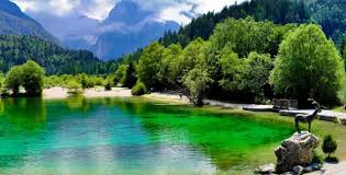 There are also two buses a day to and from bled. Kranjska Gora Skigebiet Slowenien Gradtur Si