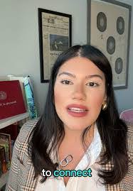 Sarah Escalante's Instagram, Twitter & Facebook