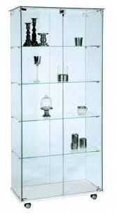 Vitrinas Expositoras Protege Tus Productos Mas Valiosos Vitrinas Vitrina Expositora Vitrinas De Madera