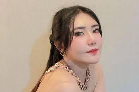 Liburan ke Jepang, Tas Baru Via Vallen Disorot, Berapa Harganya Ya?