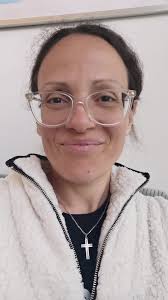 Sarah Gloria's Instagram, Twitter & Facebook