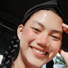 Nicole Jacinto's Instagram, Twitter & Facebook