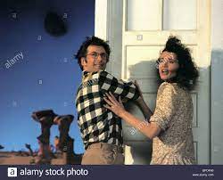 Beetlejuice is a 1988 american fantasy comedy film directed by tim burton, produced by the geffen company, and distributed by warner bros. Alec Baldwin Geena Davis Beetlejuice Beetle Juice 1988 Stockfotografie Alamy