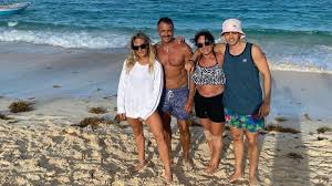 People who liked roxy vázquez's feet, also liked Exitoina Sergio Lapegue Fue Internado Con Coronavirus Y Hay Preocupacion