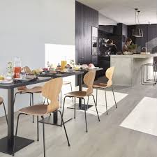 Aber mal eben einen bodenbelag für die küche kaufen ist leichter gesagt als getan. Wie Wahlt Man Den Besten Boden Und Die Beste Wandverkleidung Fur Die Kuche Aus Berryalloc