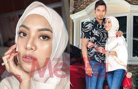 Tahniah buat raf yaakob dan mawar rashid kerana telah selamat bergelar suami isteri pada 9 november 2017. Manisnya Mawar Rashid Bertudung Media Hiburan