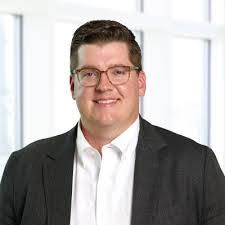 Darren Bruns's Instagram, Twitter & Facebook