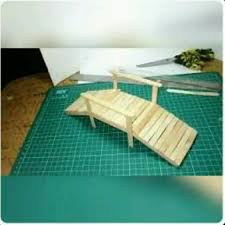 Anda dapat membuatnya dengan membuat stik es krim jadi berupa tabung serta menempatkan 39. Miniatur Jembatan Miniatur Rumah Stik Es Krim Stick Ice Cream Lazada Indonesia