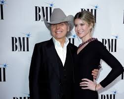 How old is emily joyce? Dwight Yoakam Has A Socially Distant Wedding And More Icymi Celeb News Gallery Wonderwall Com