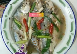 Mulai dari daging, ayam, hingga ikan sangat lezat bila dimasak dengan bumbu tersebut. Resep Ikan Kembung Masak Asam Oleh Jack Cumi Defe Shop84 Cookpad