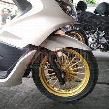 Warna silver pada eksterior mengesankan mobil yang elegan. Velg Pelek Rossi Model Daytona Palang 18 All New Pcx Lokal 150 Gold Shopee Indonesia