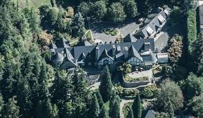 Amazon ranked #1 best managed company. Jeff Bezos Houses See Aerial Views Of The Richest Man In The World Medina Mansions 65 Images Billionaire World News