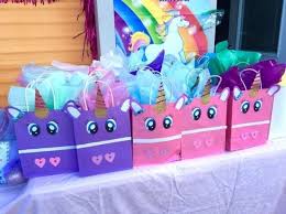 Goodie Bag Ideas For 1st Birthday Party Unicorn Goodie Bag Ideas Unicorn Birthday Parties Unicorn Party Unicorn Theme Party