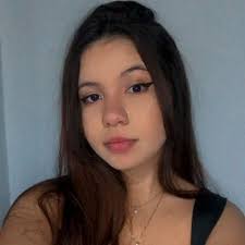 Tória (@viviisfalcao)