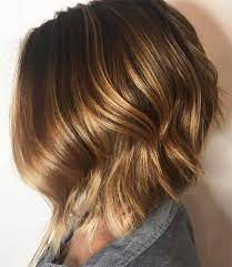 Il motivo principale per cui il taglio di capelli corti dietro e lunghi davanti è sulla cresta dell'onda da anni è essenzialmente uno: Capelli Scalati Corti Dietro E Lunghi Davanti Capelli Corti Dietro Capelli Corti Dietro Lunghi Davanti Tagli Di Capelli Lunghi Carre