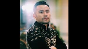 Aku tiada percaya teganya kau putuskan / oh tuhan tolonglah aku hapuskan rasa cintaku / engkau pergi dengan janjimu yang telah kau ingkari / aku pun. Lirik Lagu Judika Aku Yang Tersakiti Dan Maknanya Kepogaul