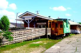 Lola S Restaurant In Old Depot Covington Louisiana House Styles Covington Louisiana New Orleans Louisiana
