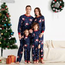 Kebetulan tahun ini natal pertama tanpa ayah, jadi kami semua keluarga termasuk dari bandung nyekar ke makam karena besok tanggal 25 jadi kita semua sempetin kita natalan sama ayah dulu di. Keluarga Natal Piyama Set Natal Keluarga Yang Sesuai Dengan Pakaian Ibu Putri Ayah Anak Piyama Baju Tidur Keluarga Terlihat Baju Tidur Keluarga Pencocokan Pakaian Aliexpress