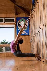 Yoga studio satya is worth every minute and penny!! Maya Yoga Studio In Maui Hawaii Is A Brilliant Retreat For A Yoga Teacher Training Or Intensive Check Out This Rop Yoga Studio Design Yoga Studio Iyengar Yoga