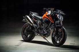 Hd Wallpaper Orange And Black Sports Bike Ktm Duke 790 Eicma 2017 2018 Wallpaper Flare Ktm adalah singkatan dari kronreif & trunkenpolz mattighofen. sports bike ktm duke 790 eicma 2017