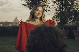 Trama, cast, trailer, gallerie la trama di notti magiche (2018). Bild Zu Ornella Muti Notti Magiche Bild Ornella Muti Filmstarts De