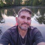 Aaron Efird's Instagram, Twitter & Facebook